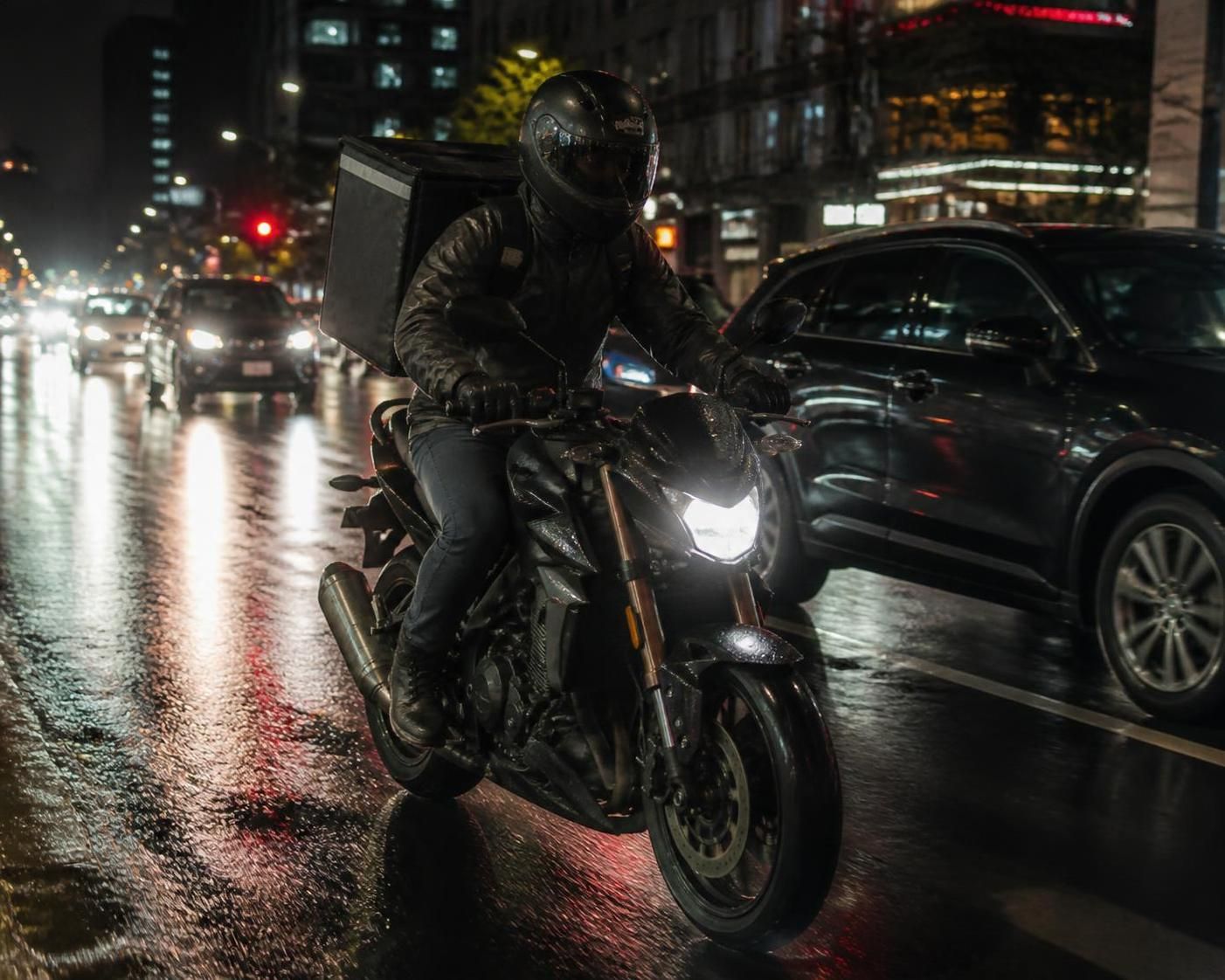 découvrez le véritable coût caché de faire 8 mois de uber moto en parallèle de votre propre activité, avec une analyse détaillée que personne ne fait.